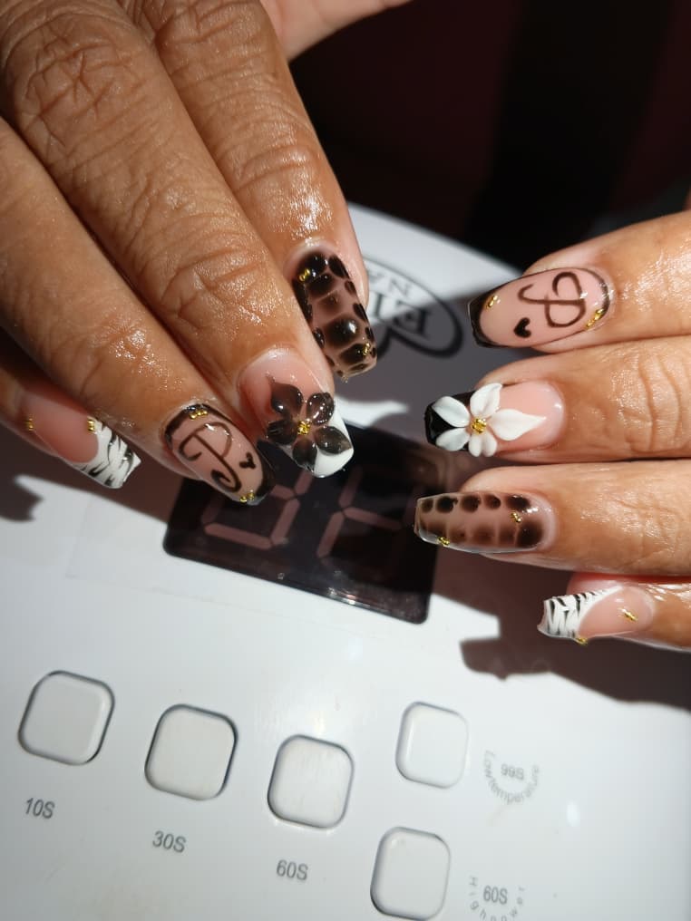 Trabajo de Franyelys Brito - Uñas
