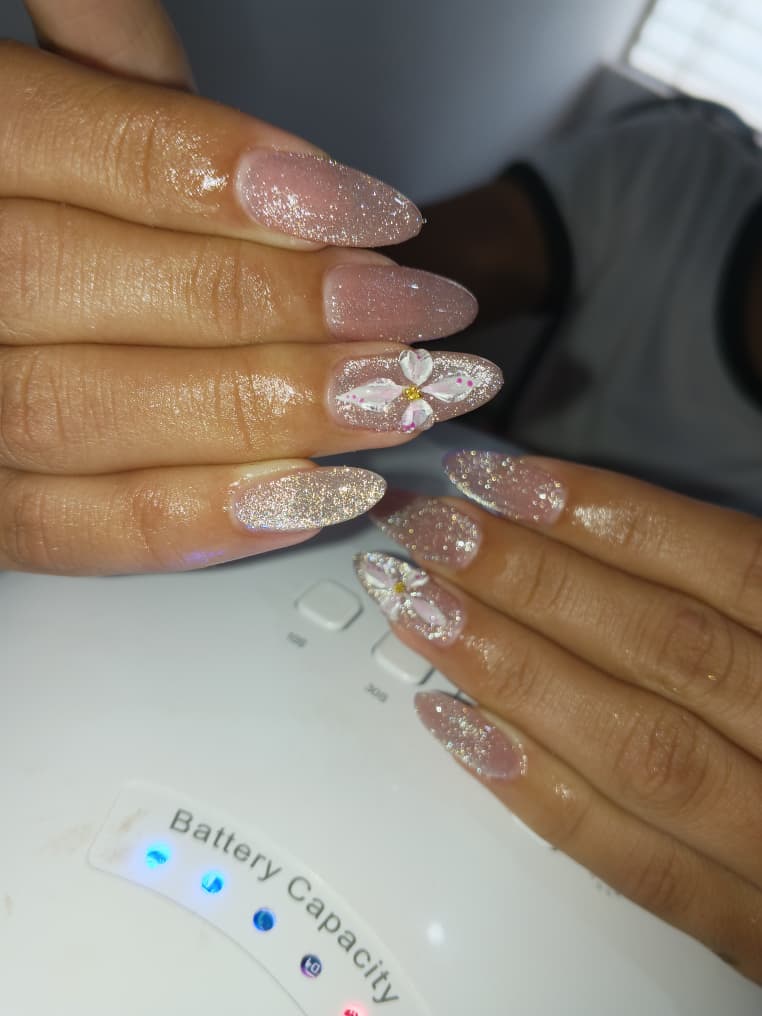 Trabajo de Franyelys Brito - Uñas